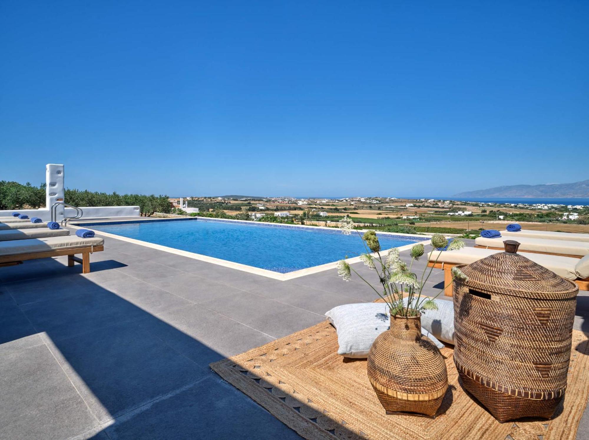 Luxurious Villa Pactia Amazing Pool Isterni  Exterior photo